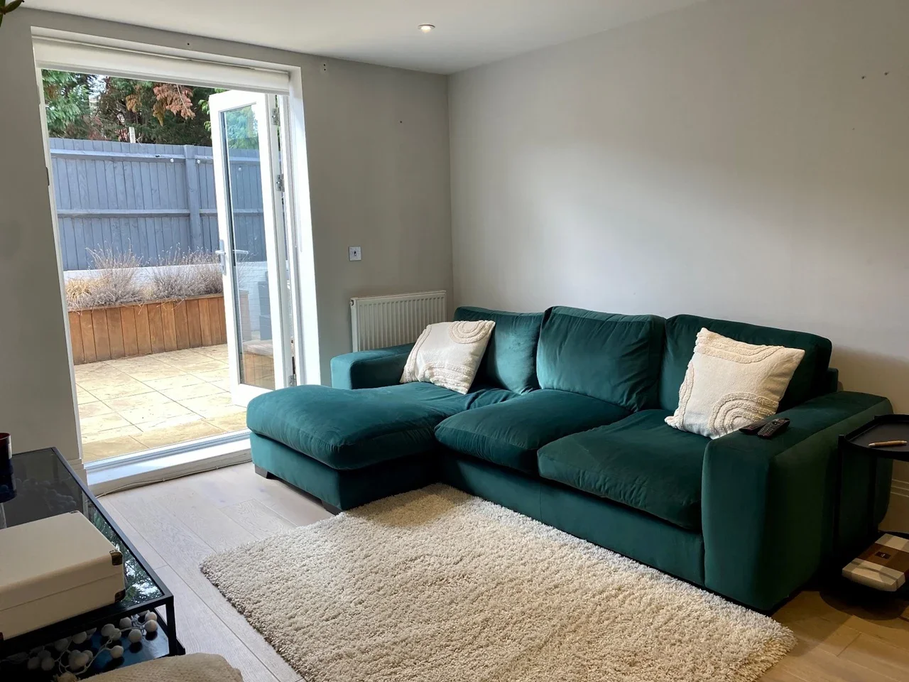 Flat Ewell Road in Greater London
