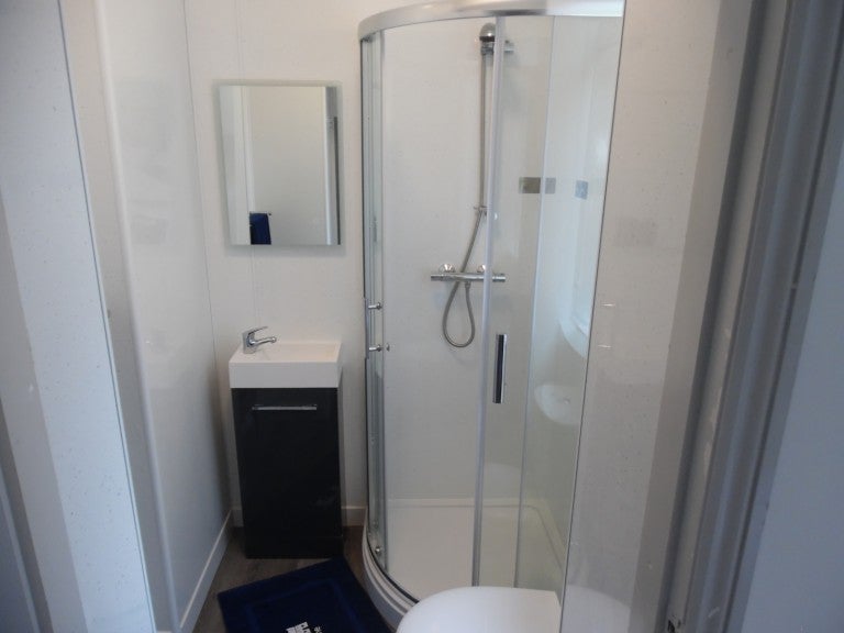 Room Colwyn Road in Northampton