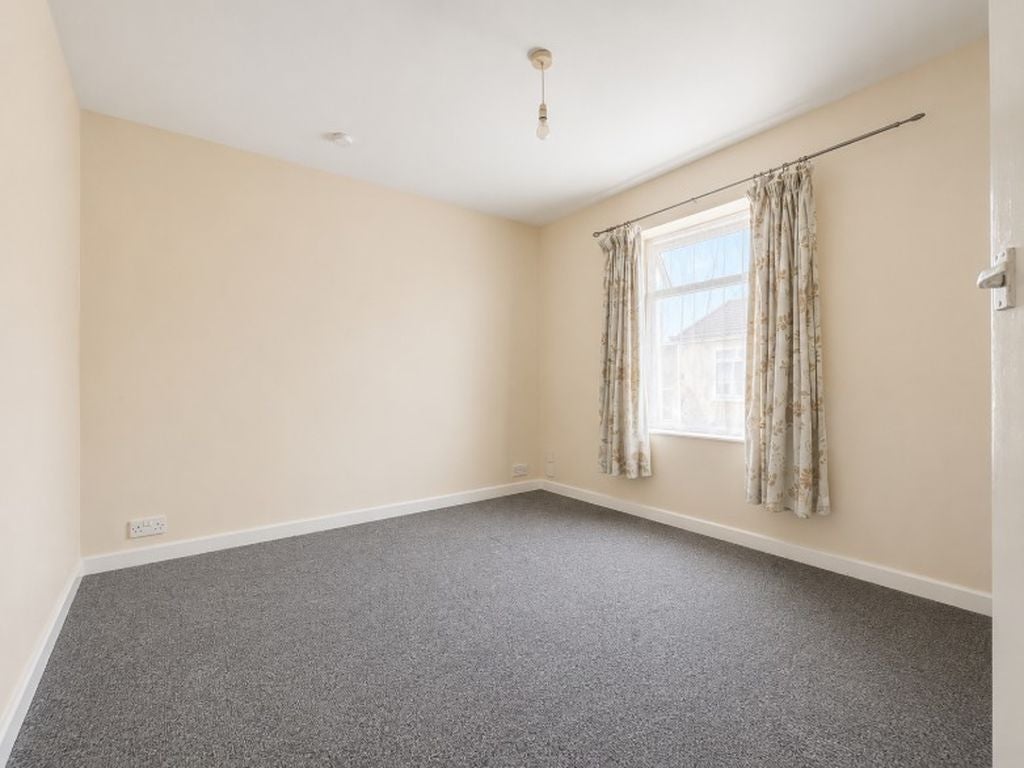 Flat Albert Street in Gosport