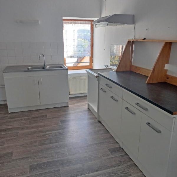 Appartement Place Charles Rouvière à Optevoz
