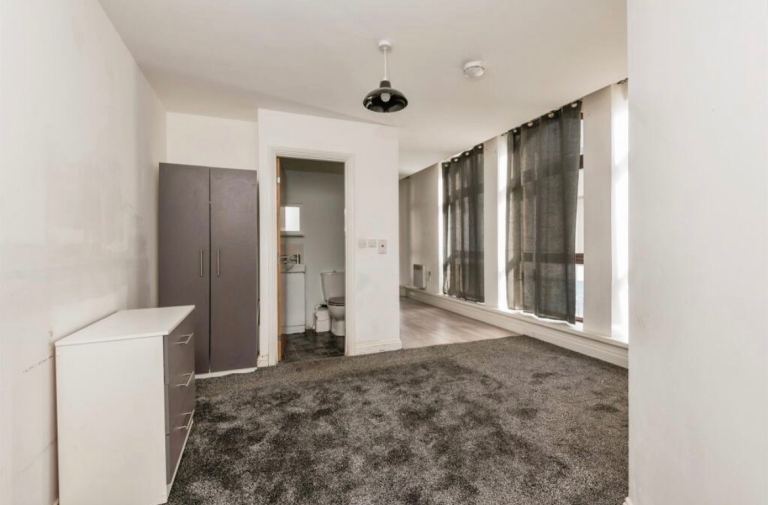 Flat James Street in Bradford