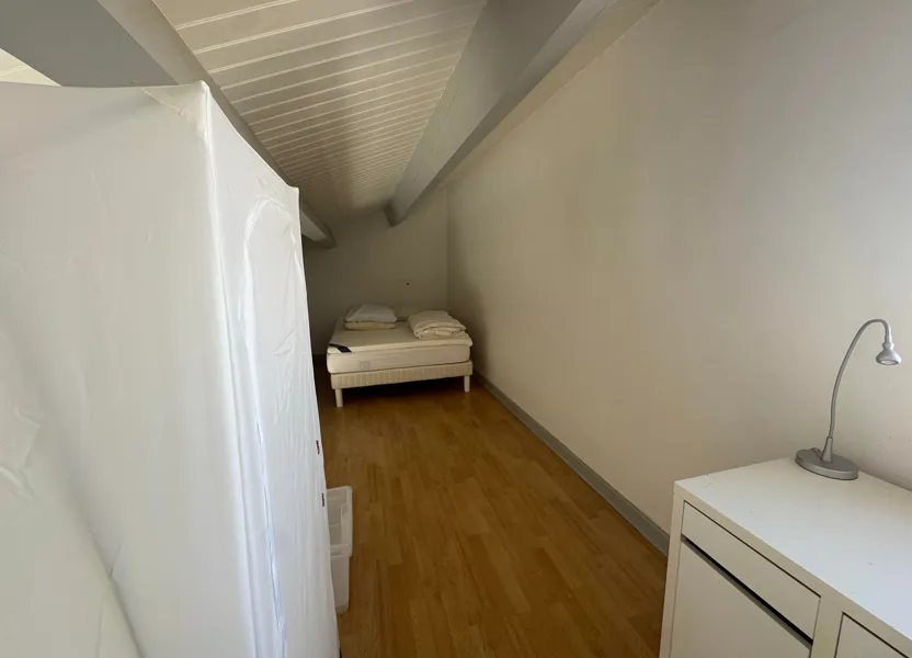 Room Rue Théophraste Renaudot in La Rochelle