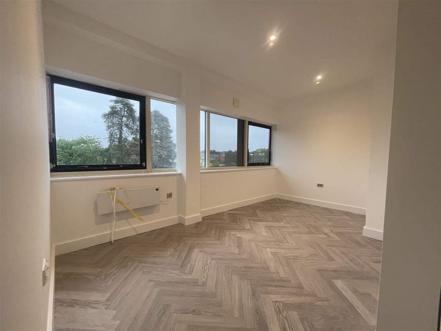 Flat Redfields Lane in Hart