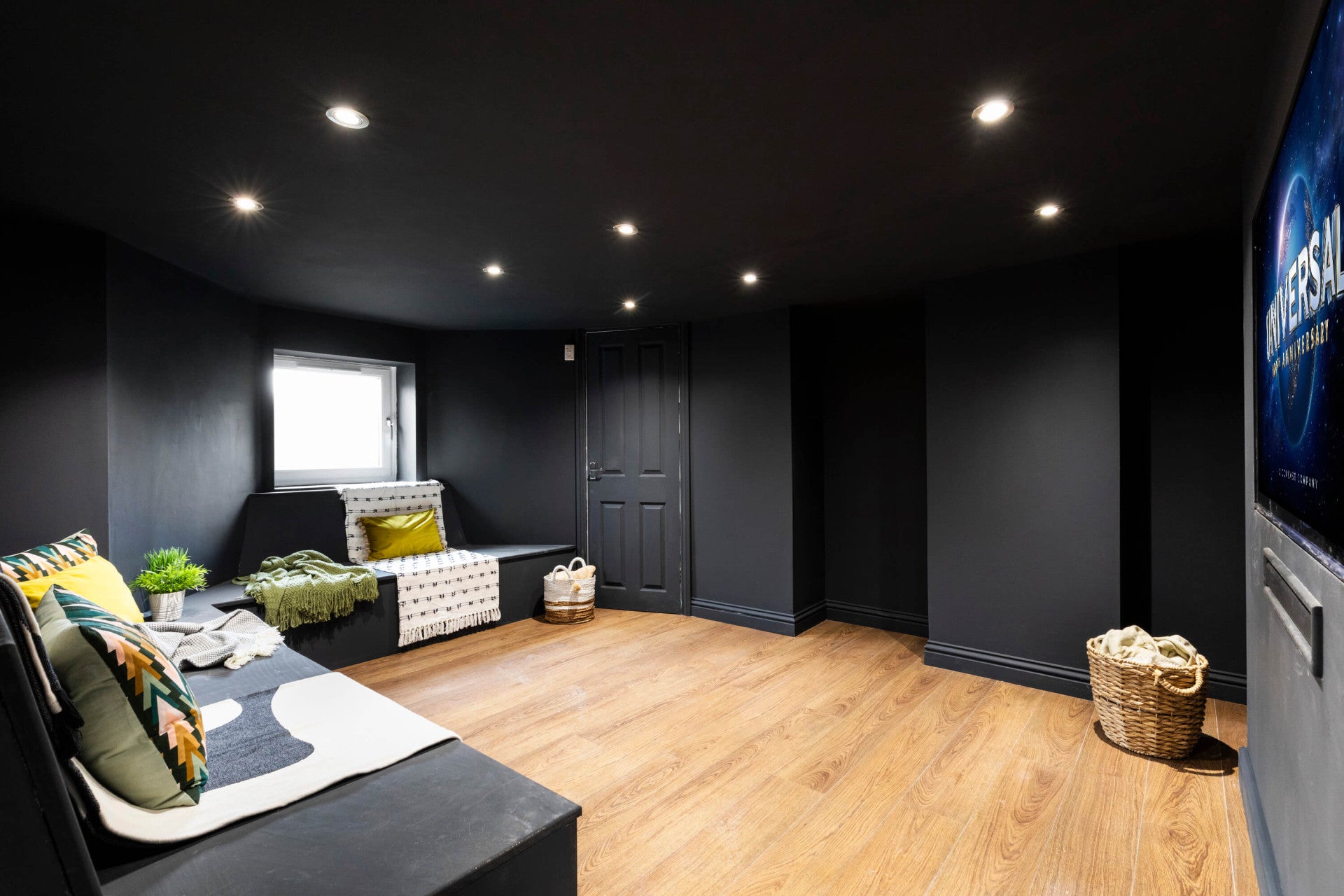Room Kendal Lane in Leeds