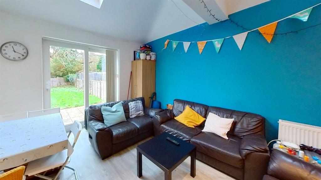 Room Tiverton Road in Birmingham