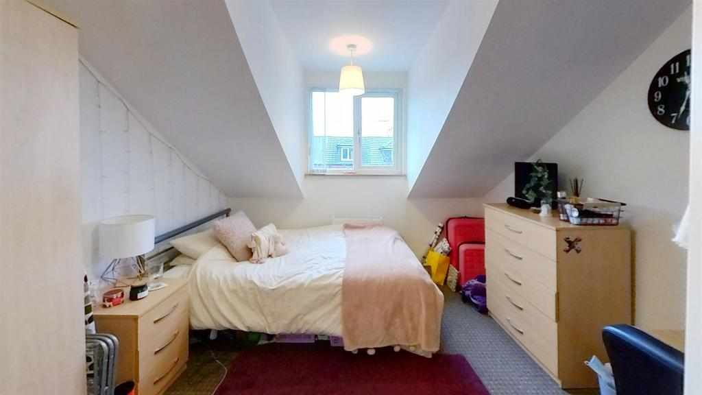 Room Tiverton Road in Birmingham