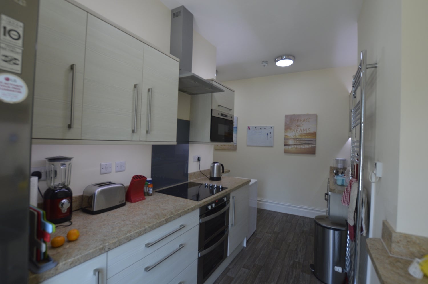 Room Ashley Road in Poole