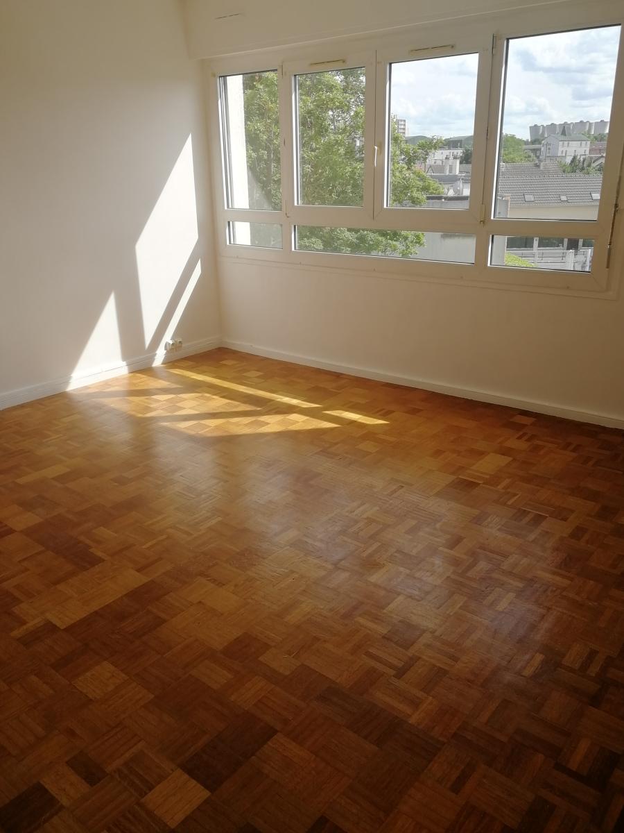 Flat Rue Antoine de Saint-Exupéry in Le Kremlin-Bicêtre