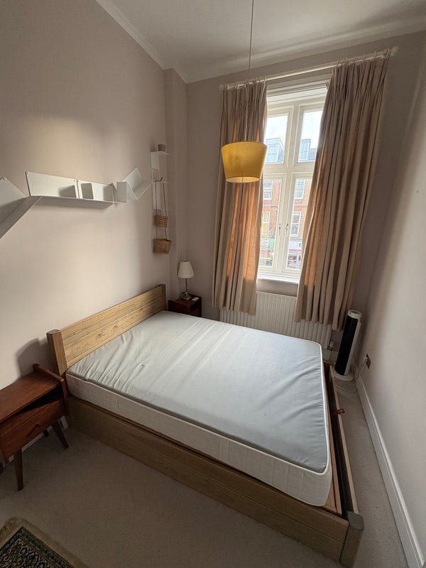 Room Harrow Road in City of Westminster