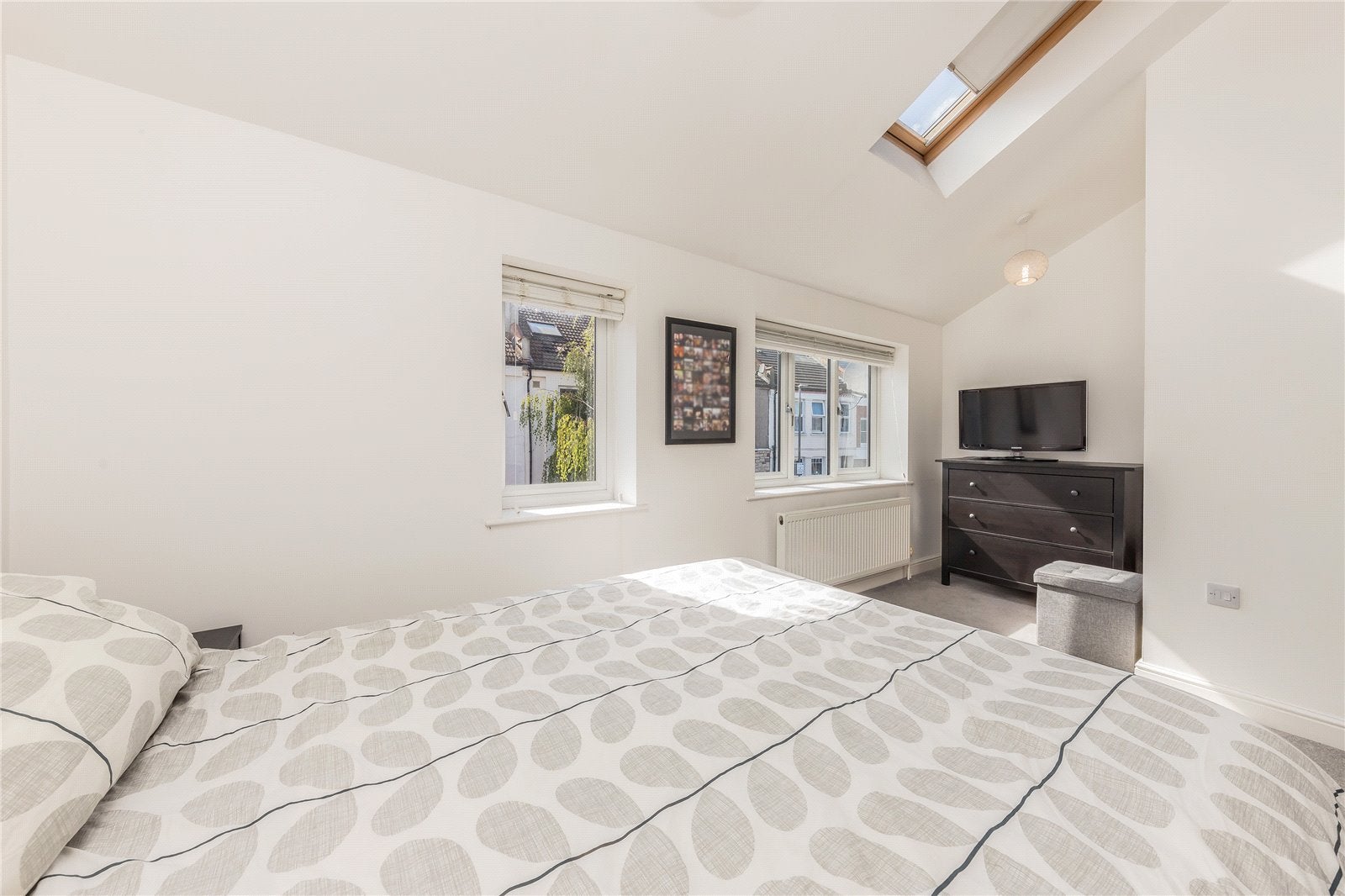 House Garratt Terrace in Greater London