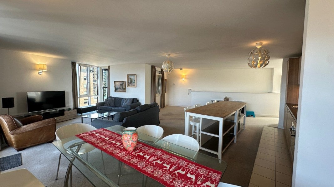 Flat Empire Way in London