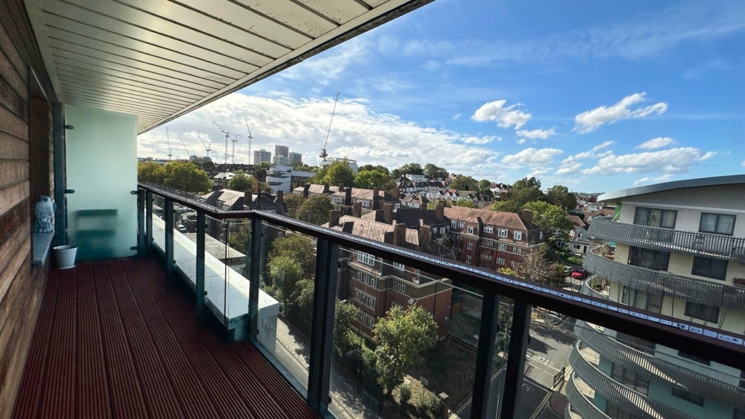 Flat Empire Way in London