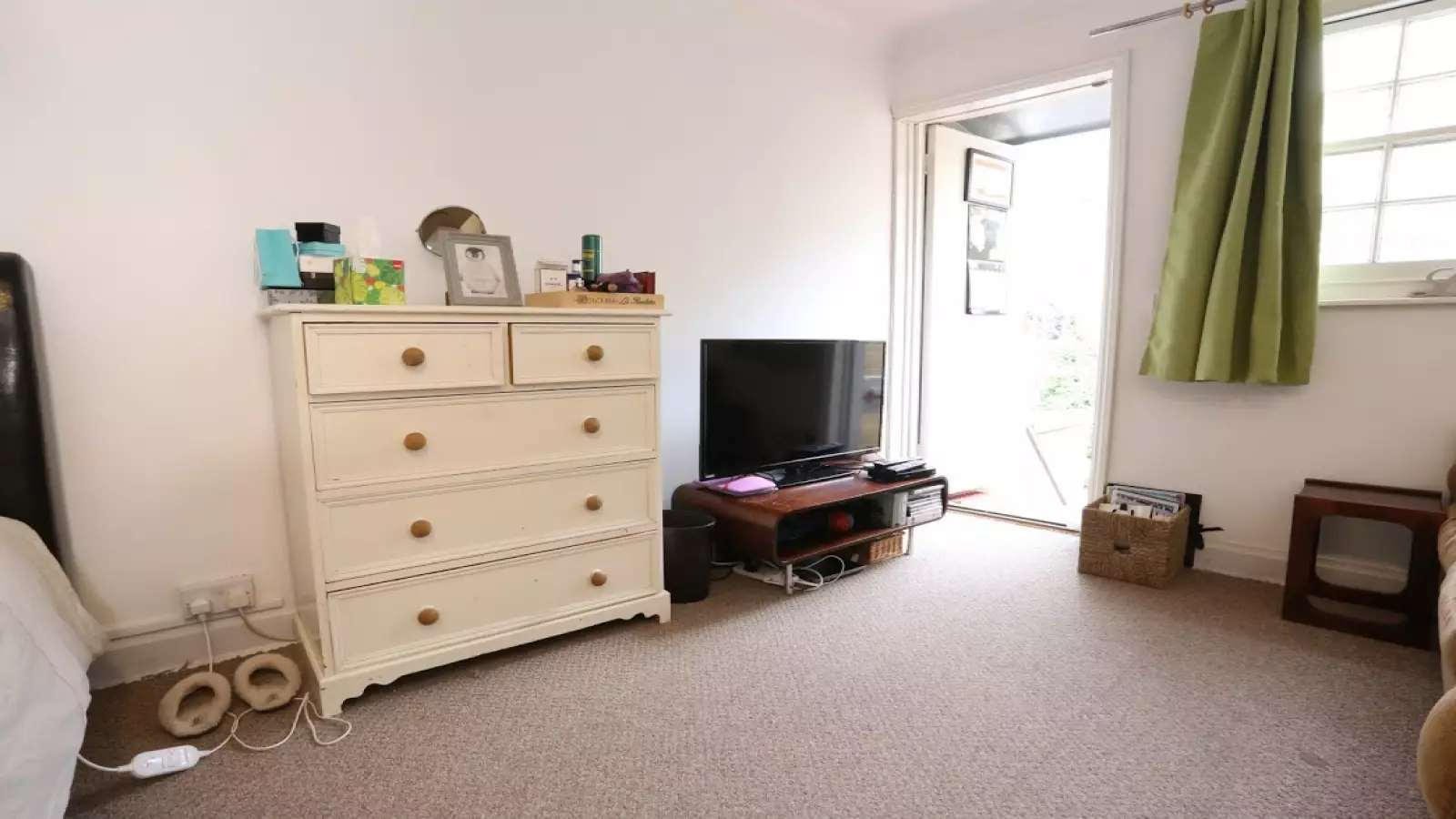 Room Hartley Street in Greater London