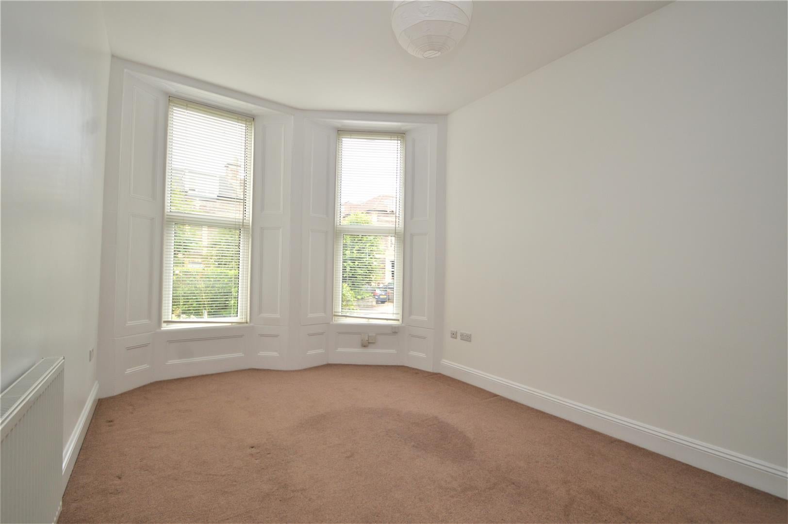 Flat Fernbank Road in Bristol