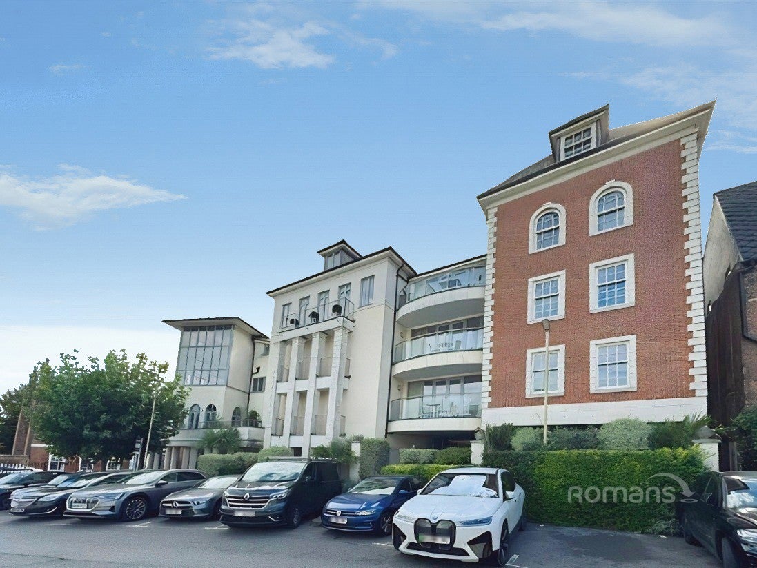 Flat Jewry Street in Winchester