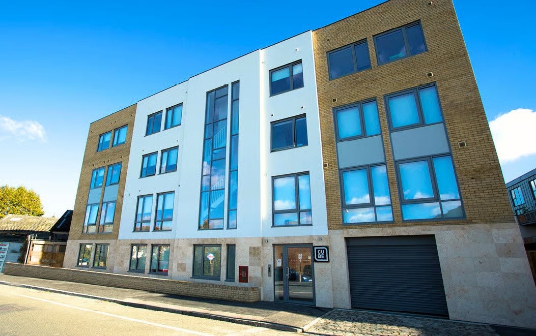 Room Denham Street in Greater London