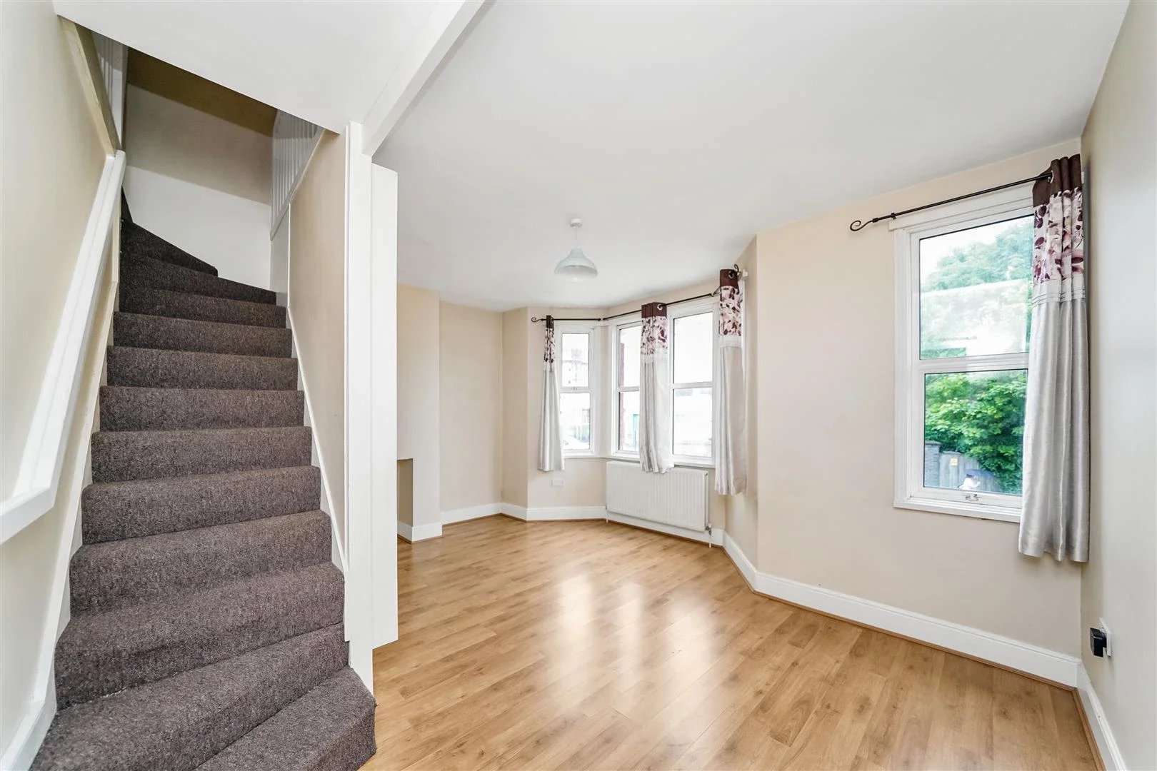 Flat St Ann's Road in Greater London