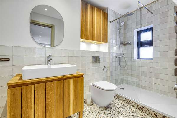 Flat Alexandra Road in Greater London