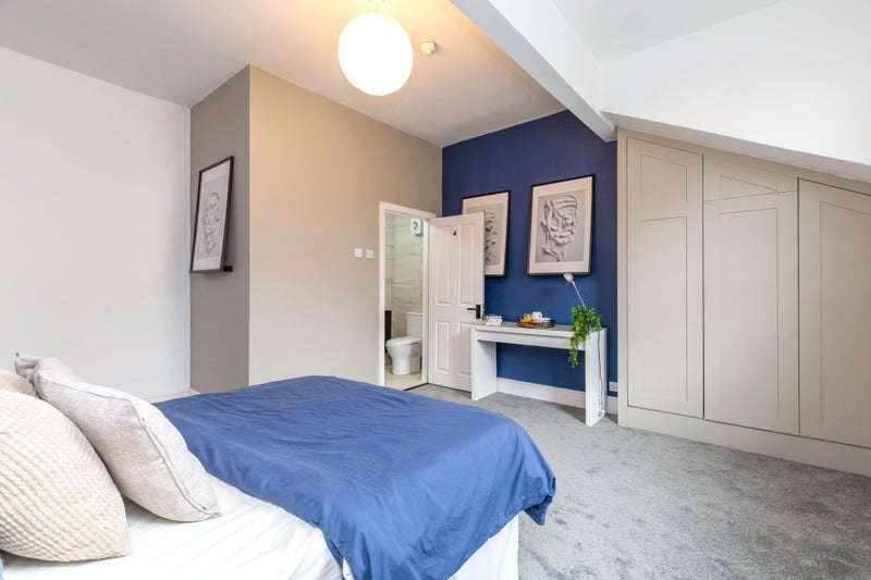 Room Manchester Road in Bury