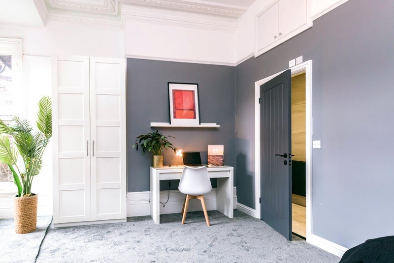 Room Manchester Road in Bury
