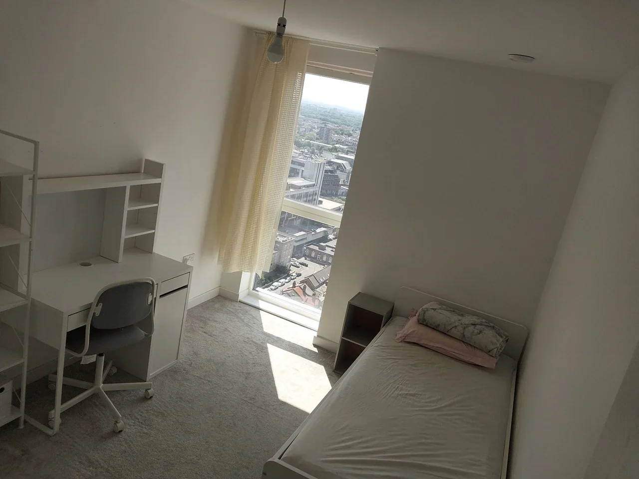 Flat Prince Regent Road in Greater London