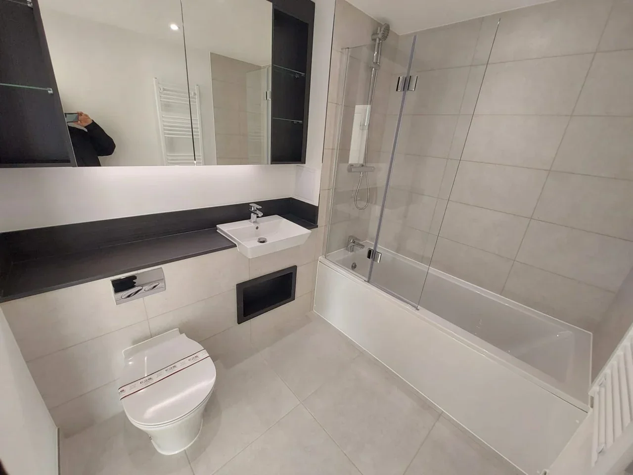 Flat Prince Regent Road in Greater London
