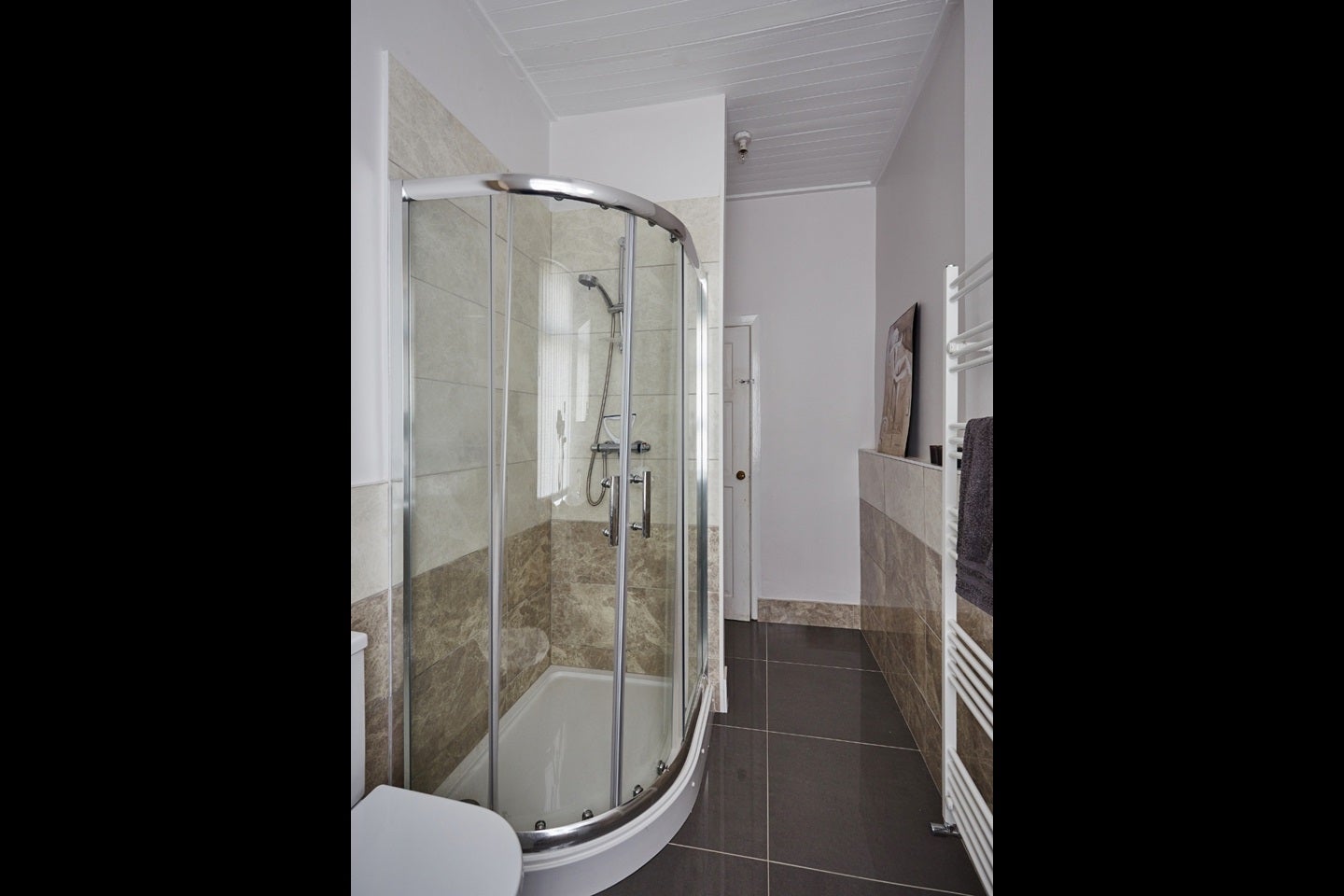 Room Caerleon Road in Newport