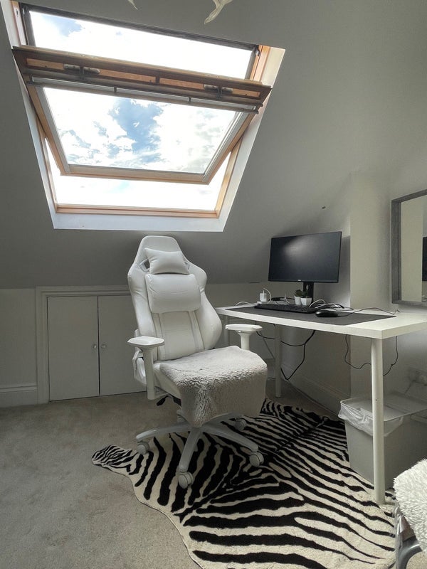 Room Sangley Road in Greater London