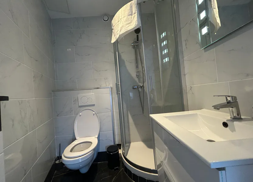 Room Rue Robert Schuman in Charenton-le-Pont