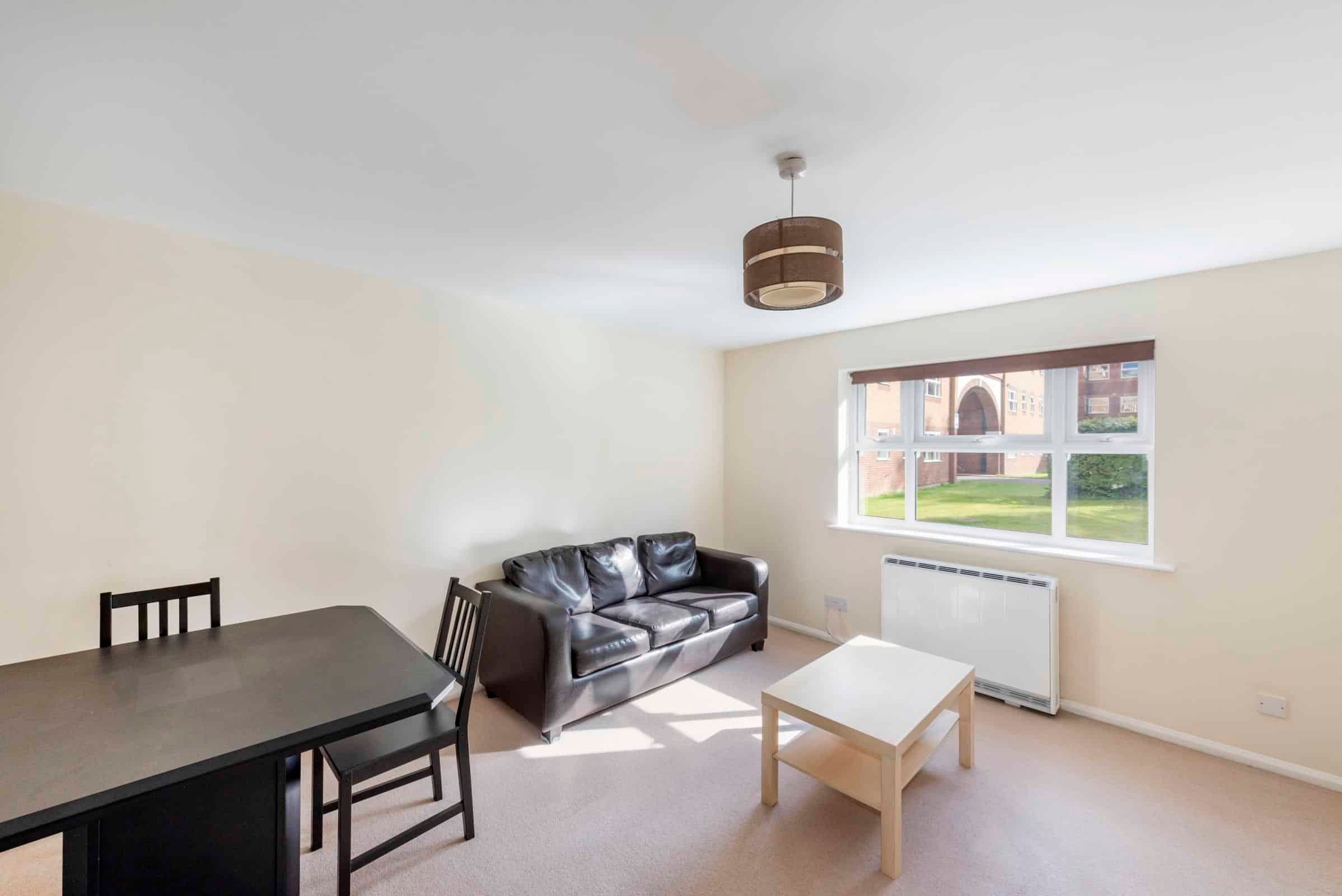 Flat Henry Doulton Drive in Greater London