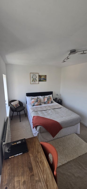 Room Wickford Close in Leicester