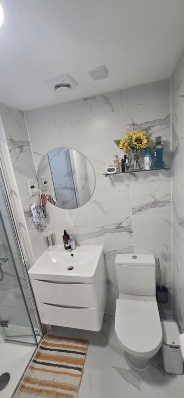 Room Wickford Close in Leicester