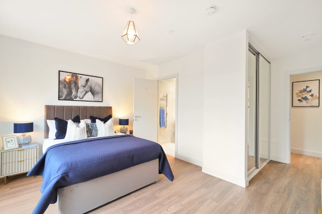 Flat Randalls Way in Mole Valley