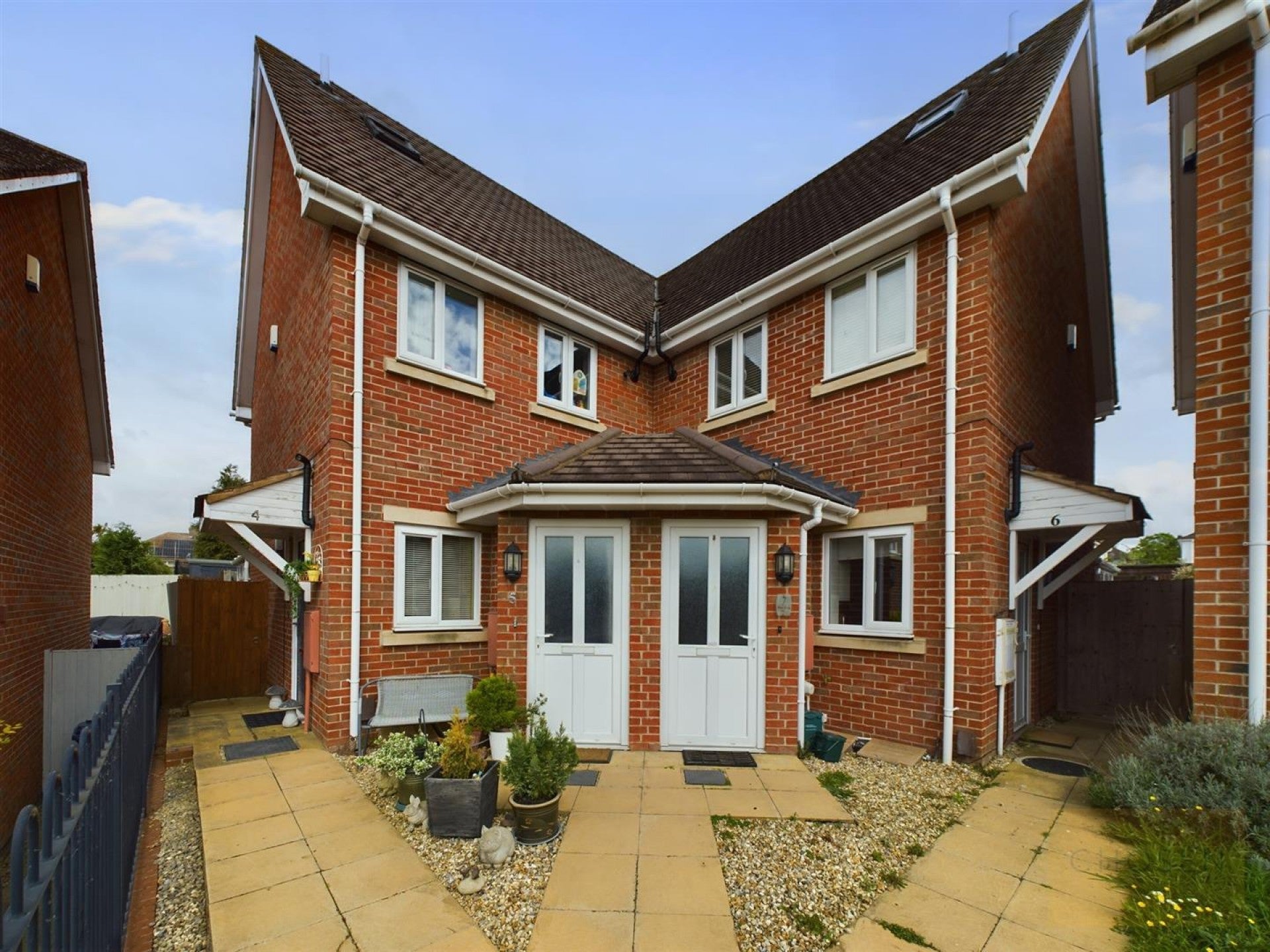 Flat Alms Close in Tewkesbury