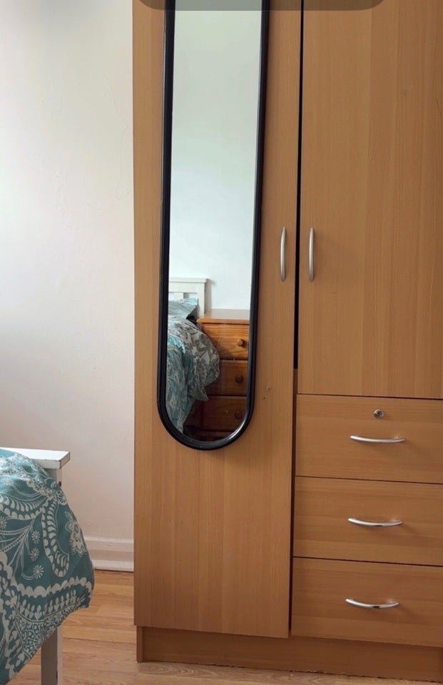 Flat Birkbeck Avenue in Greater London