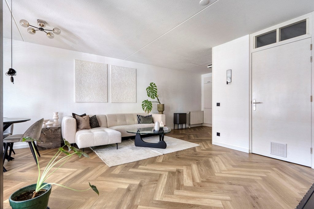 Appartement Weidevogellaan 312 in Den Haag