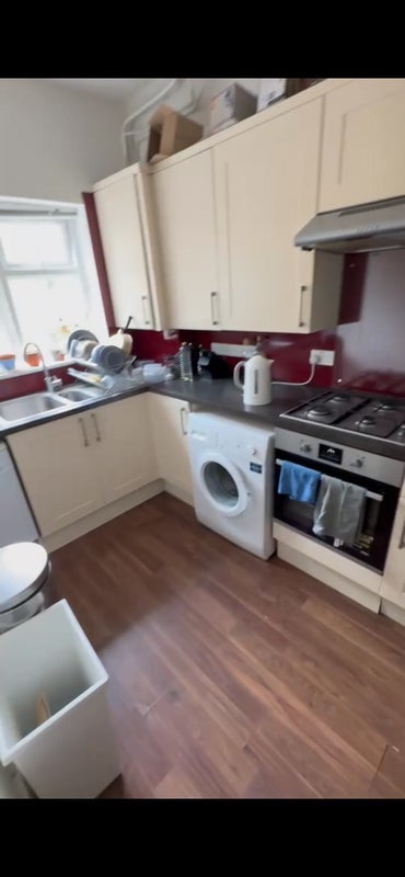 Room Lambrook Terrace in Greater London