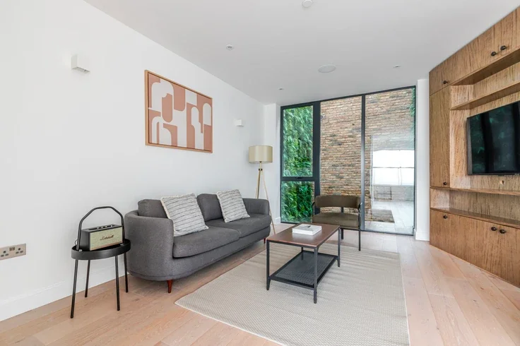 Flat Lisson Street in City of Westminster