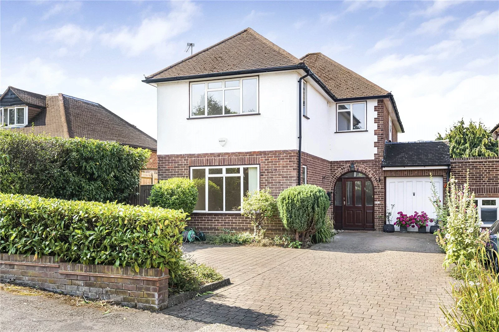 House Newberries Avenue in Hertsmere