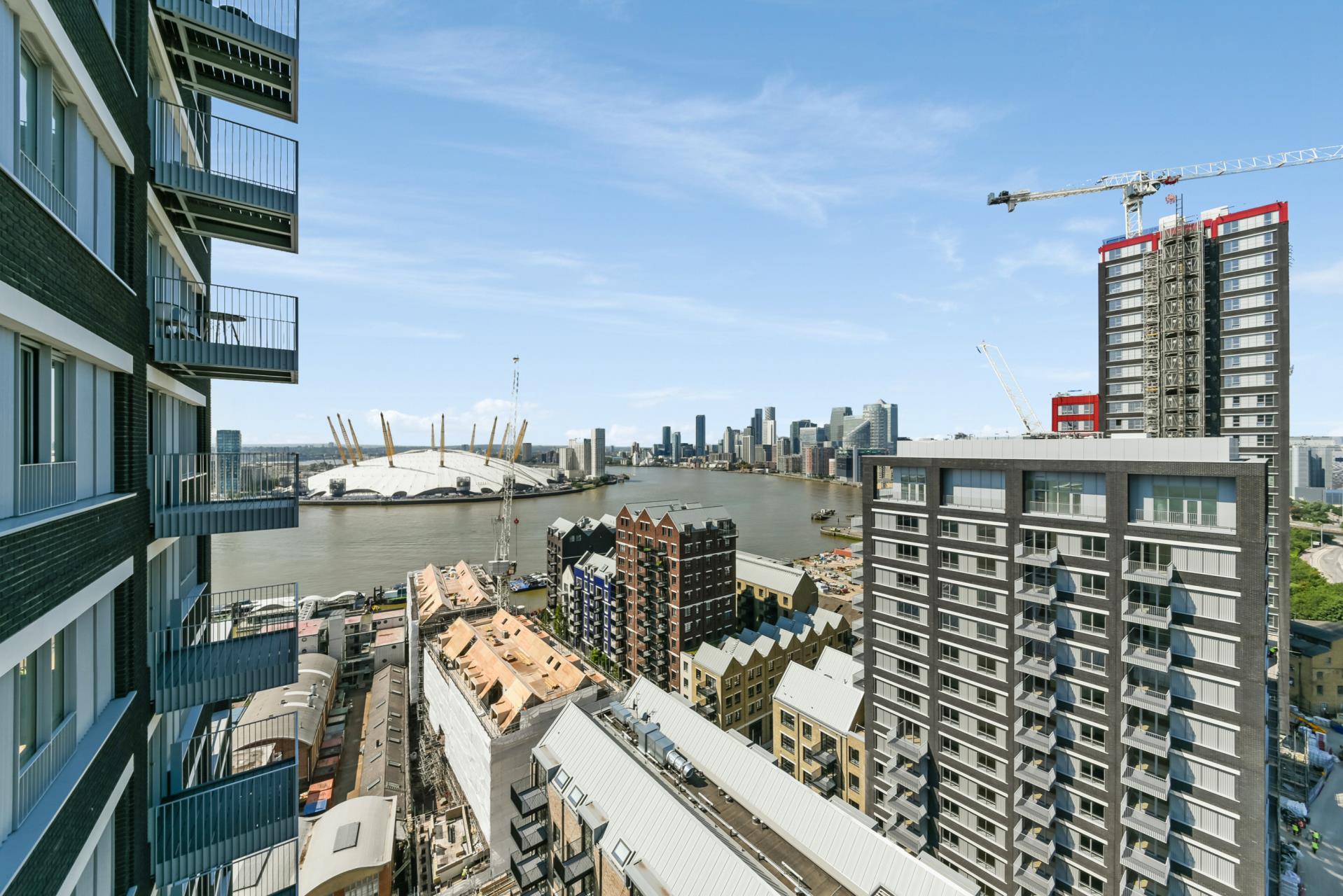 Flat Castle Slip in Greater London