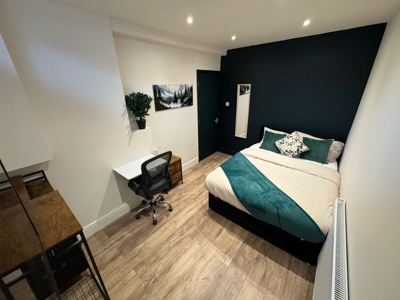 Room Ellesmere Avenue in Greater London