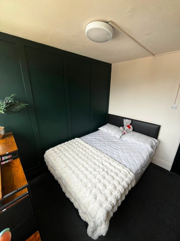 Room Ellesmere Avenue in Greater London