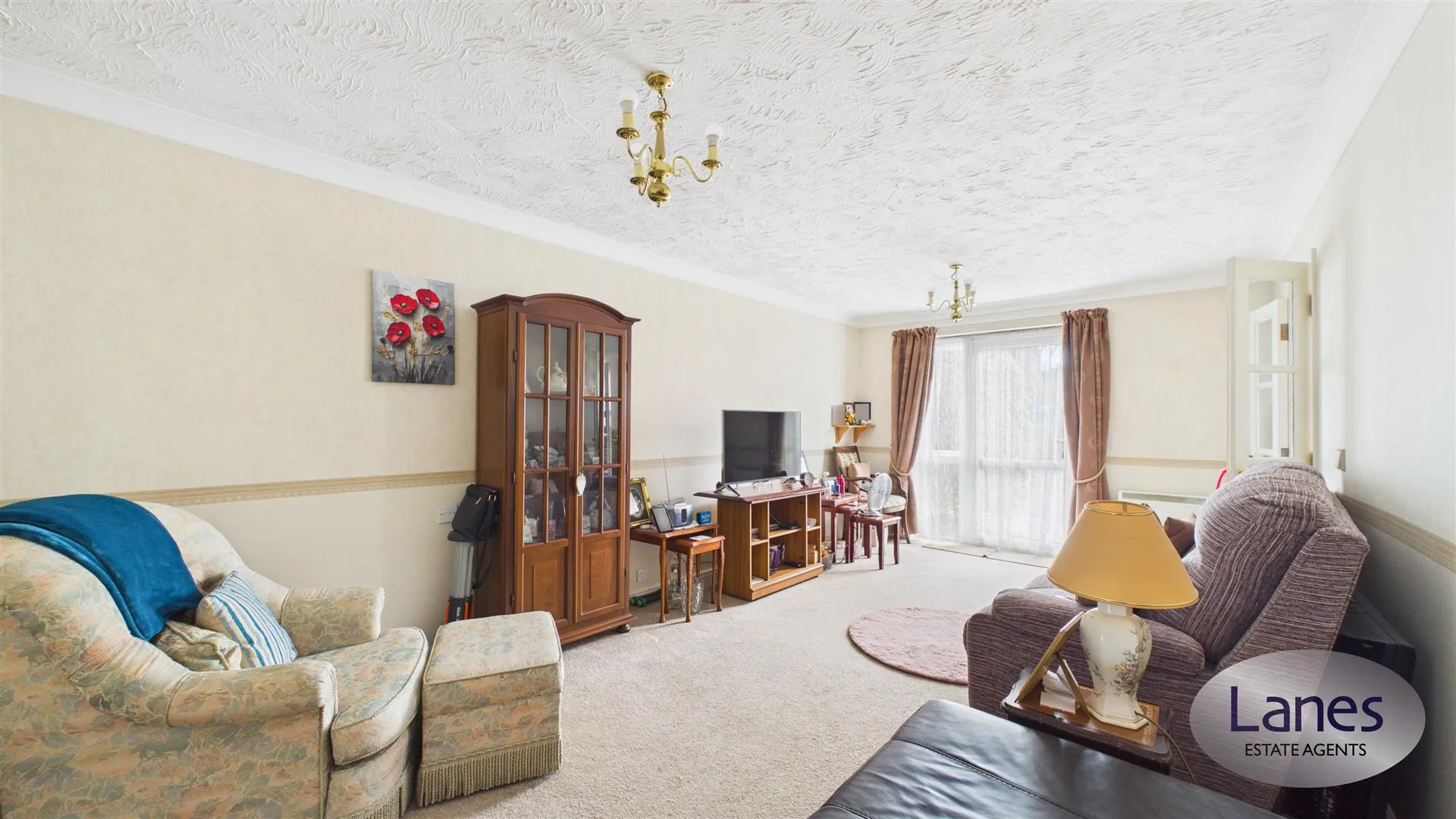 Flat Friends Avenue in Cheshunt