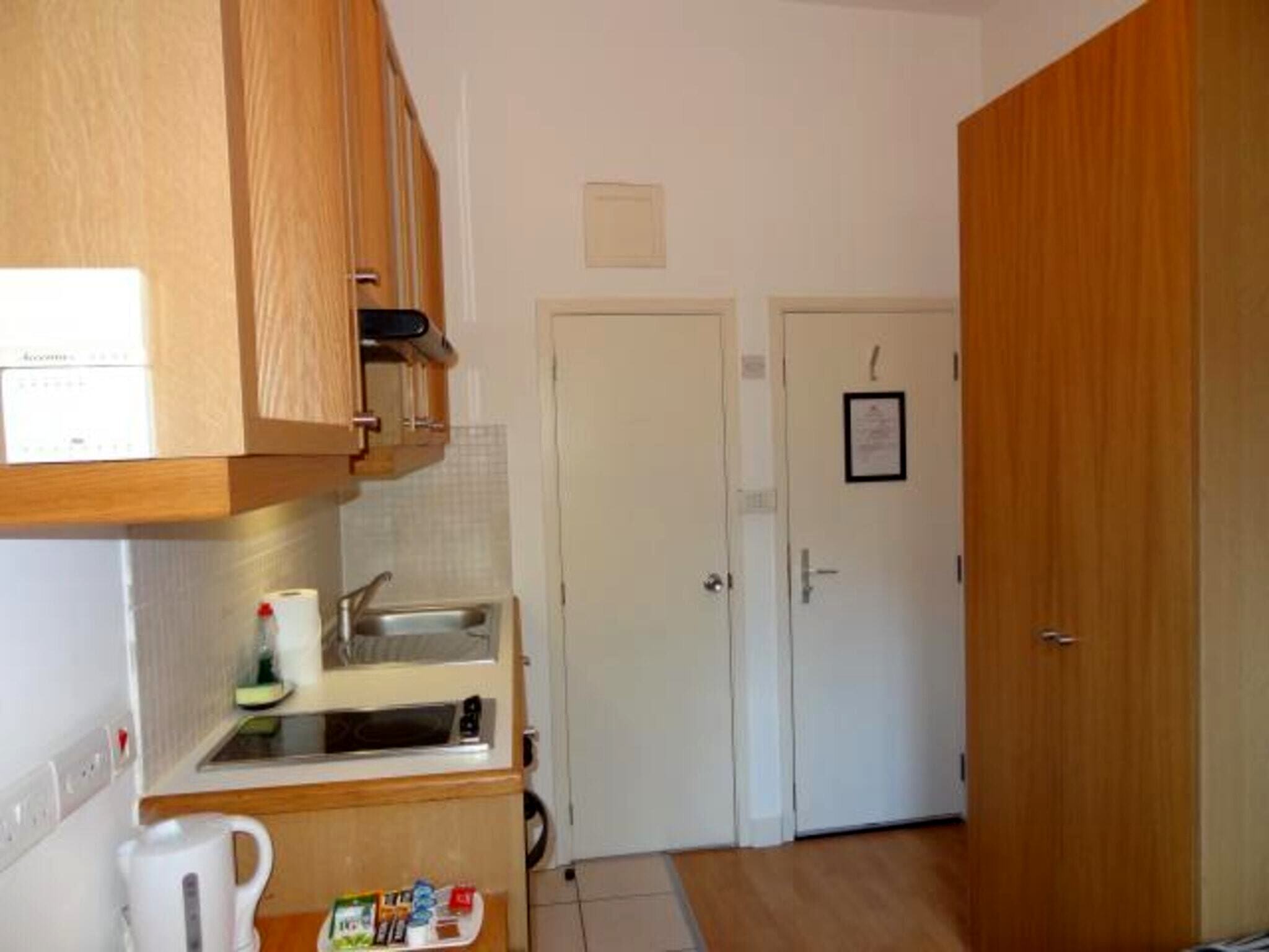 Flat Cartwright Gardens in Greater London