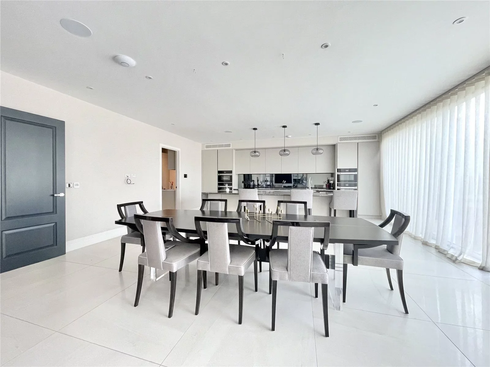 House Arkley Drive in Greater London