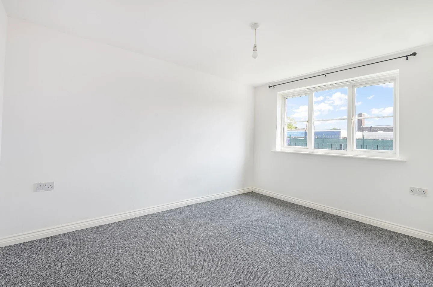 Flat Selwyn Road in Tilbury