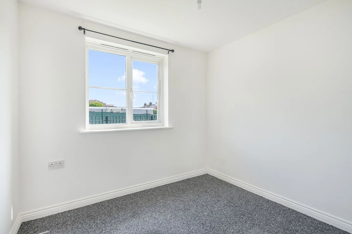 Flat Selwyn Road in Tilbury