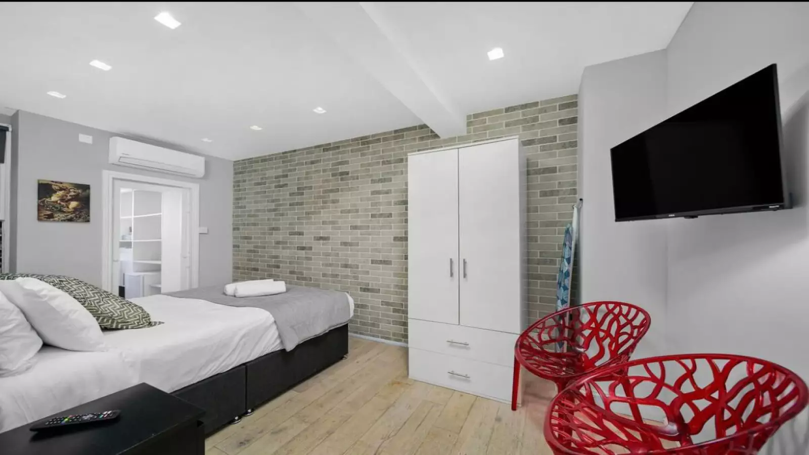Flat Lisson Grove in City of Westminster