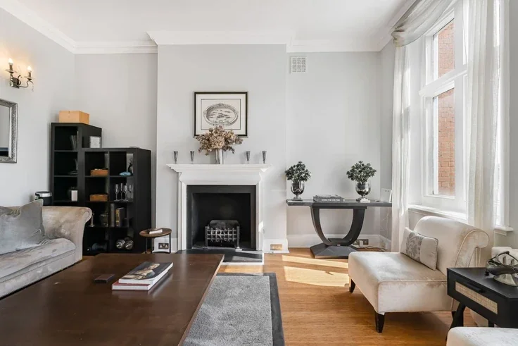 Flat Lennox Gardens in Greater London