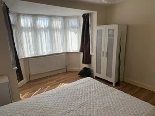 Room Park Road in Greater London